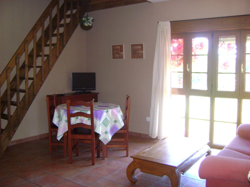 Apartamentos Dos Robles Somo Oda fotoğraf